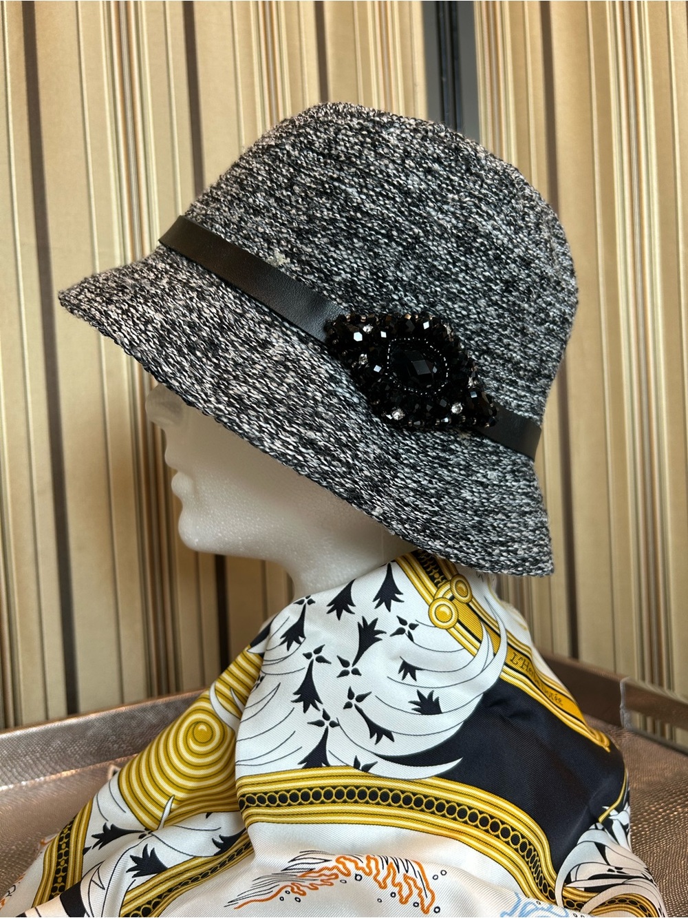 Danier cliche tweed hat
